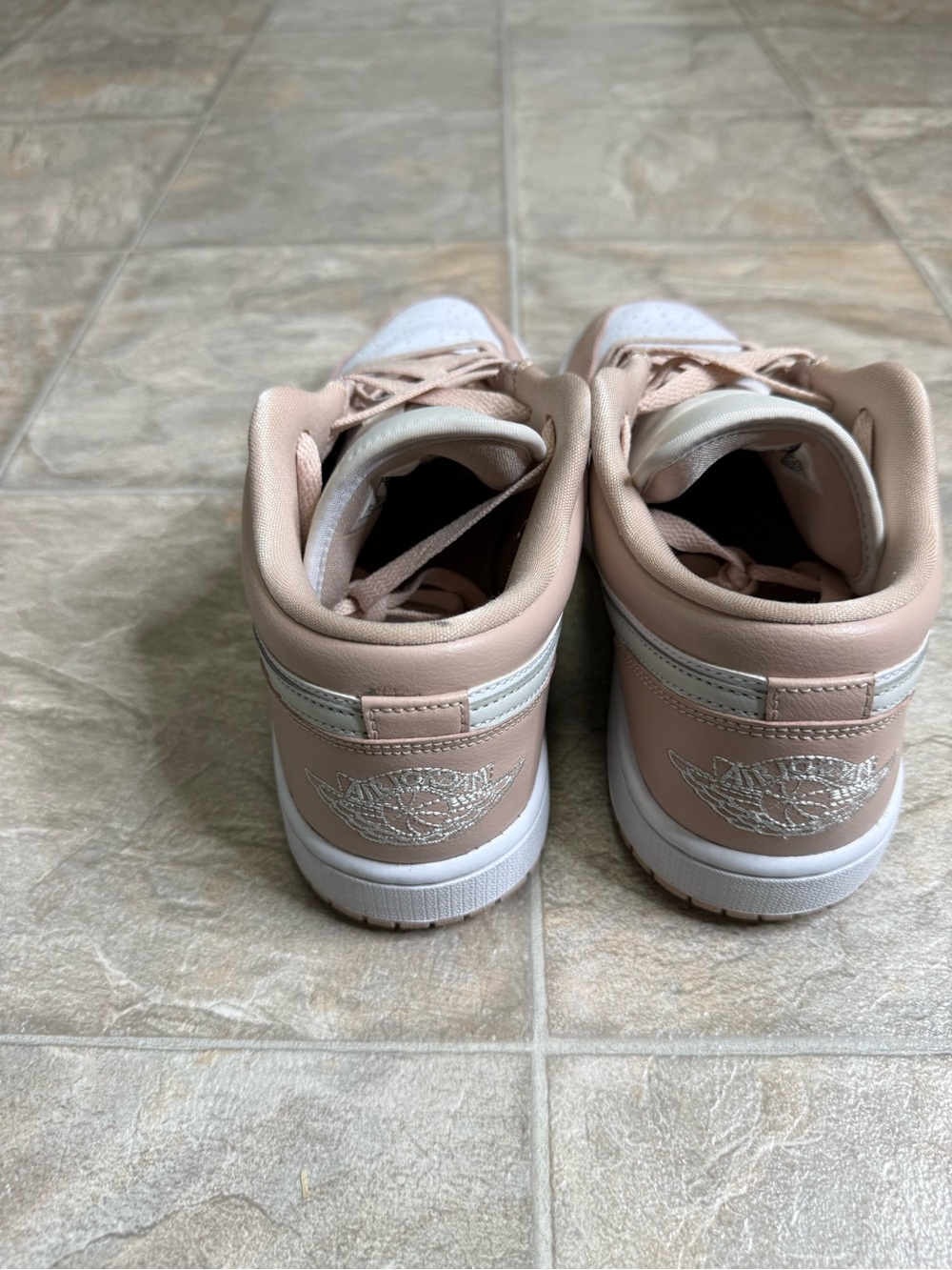 Air Jordan 1 Low Particle Biege Women’s Shoe Size 10 Biege DC0774-120 Preowned - Picture 3 of 8